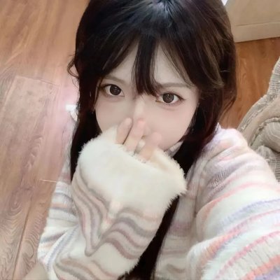 坐着的女人